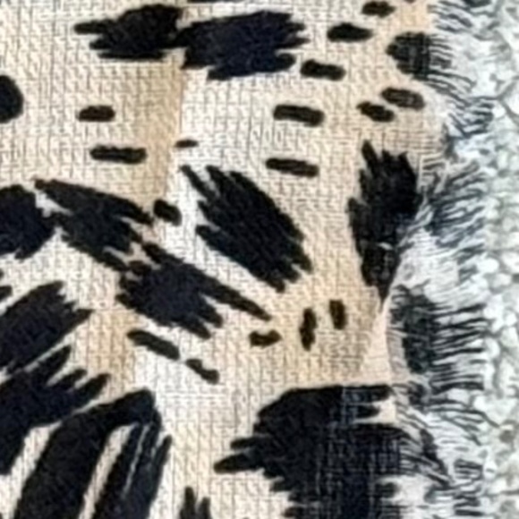 LIZ SINCLAIR Scarf Leopard Square Frayed Edge Acrylic 30" x30" Japan - Picture 2 of 7